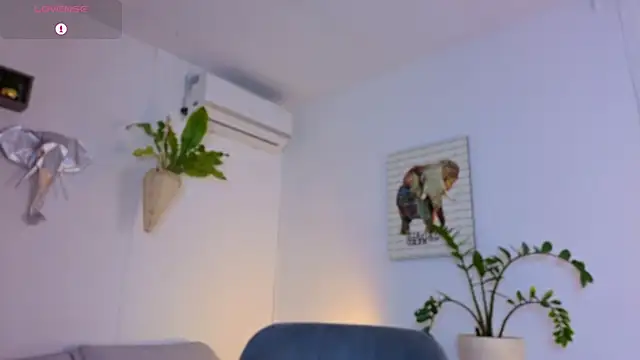 Snapshot of JordanSmiith_ chatting on December 2025 08:58:01 PM JordanSmiith online show from December 2025 08:58:01 PM