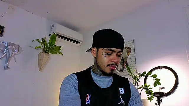 JordanSmiith  online show from November 2025 09:04:01 PM