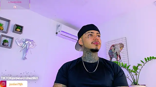JordanSmiith  online show from May 2026 09:10:02 PM