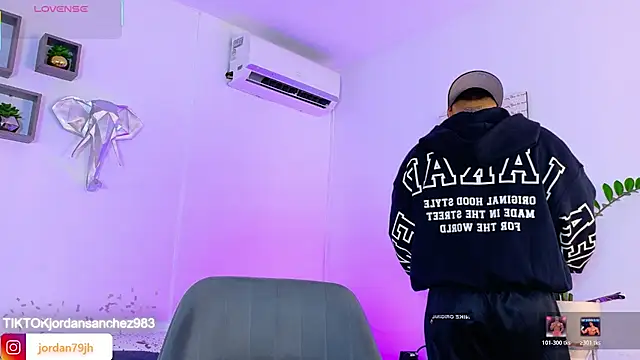JordanSmiith  online show from May 2026 08:37:02 PM