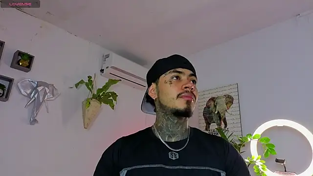 JordanSmiith  online show from November 2025 08:35:01 PM