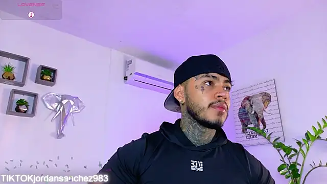 Snapshot of JordanSmiith_ chatting on February 2026 08:42:01 PM JordanSmiith online show from February 2026 08:42:01 PM