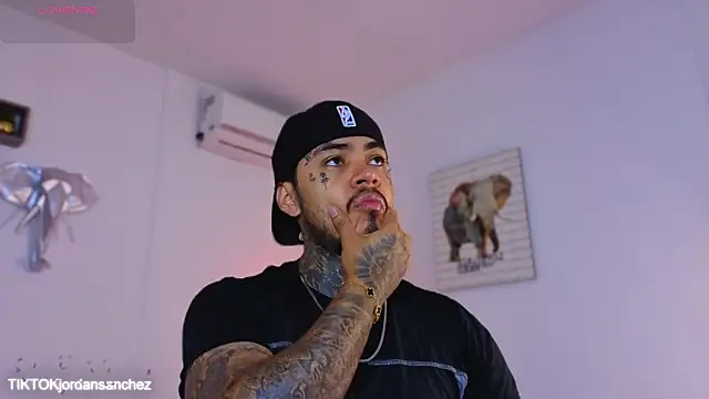 Snapshot of JordanSmiith_ chatting on January 2026 08:12:01 PM JordanSmiith online show from January 2026 08:12:01 PM