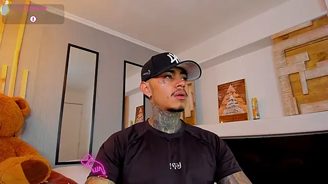 JordanSmiith  online show from March 2025 03:41:02 PM