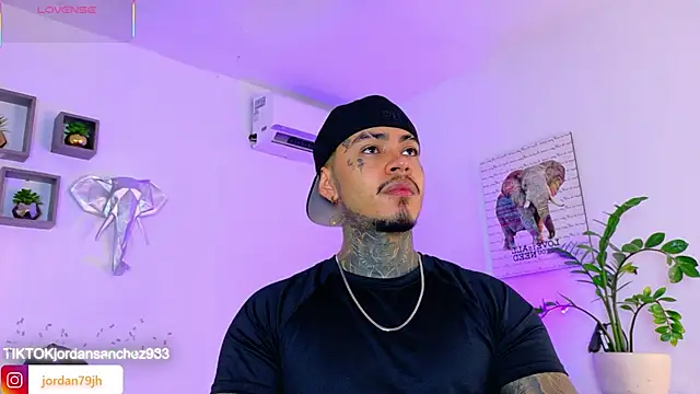 JordanSmiith  online show from April 2026 08:29:02 PM