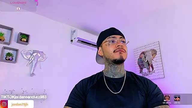 JordanSmiith  online show from April 2026 08:00:01 PM