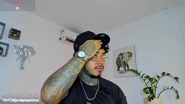 Snapshot of JordanSmiith_ chatting on January 2026 09:07:02 PM JordanSmiith online show from January 2026 09:07:02 PM