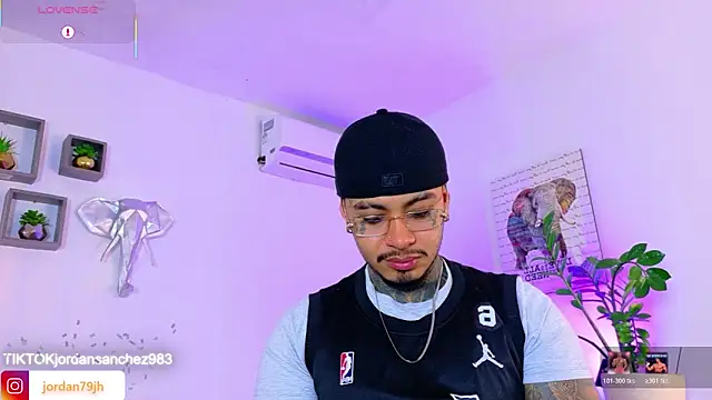 JordanSmiith  online show from April 2026 08:57:02 PM