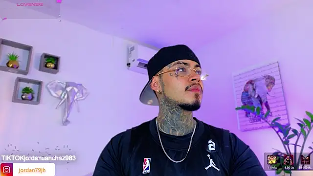 JordanSmiith  online show from March 2026 08:54:01 PM