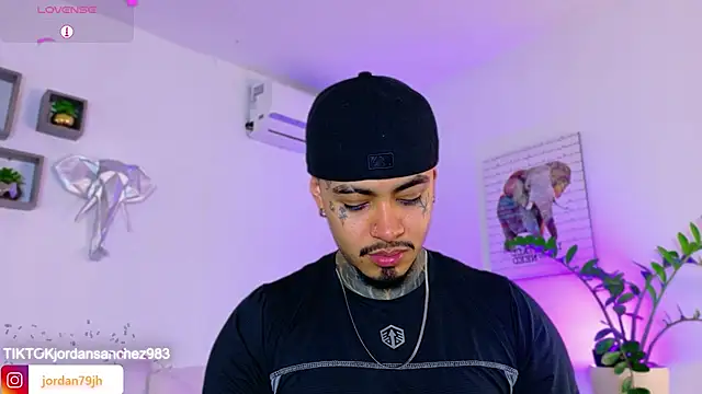 JordanSmiith  online show from March 2026 09:47:01 PM