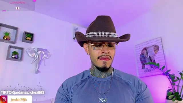 JordanSmiith  online show from March 2026 07:47:01 PM