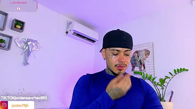 JordanSmiith  online show from May 2026 09:33:02 PM