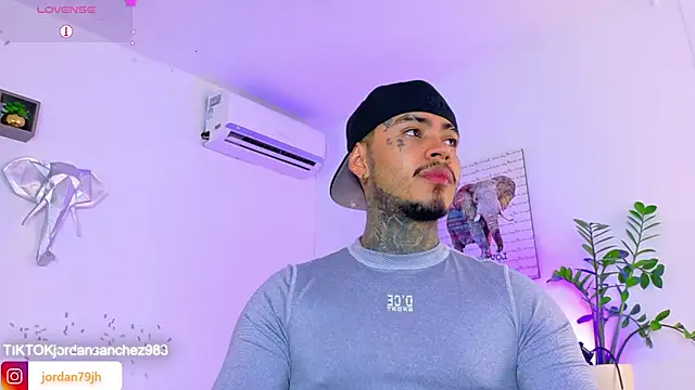 JordanSmiith  online show from April 2026 08:09:02 PM