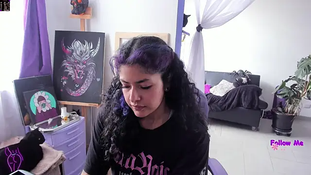 Snapshot of witchviolet chatting on September 2025 05:29:01 PM witchviolet online show from September 2025 05:29:01 PM