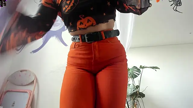 witchviolet online show from October 2025 07:55:02 PM