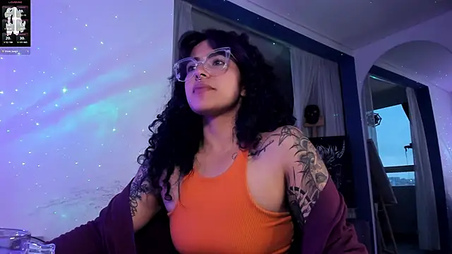 Snapshot of witchviolet chatting on March 2025 10:53:01 PM witchviolet online show from March 2025 10:53:01 PM