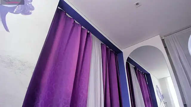 Snapshot of witchviolet chatting on May 2026 04:02:02 PM witchviolet online show from May 2026 04:02:02 PM