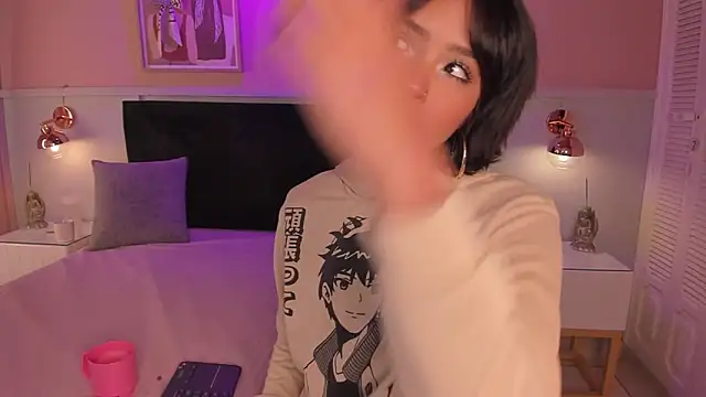 chloe watson  online show from April 2026 07:41:02 PM