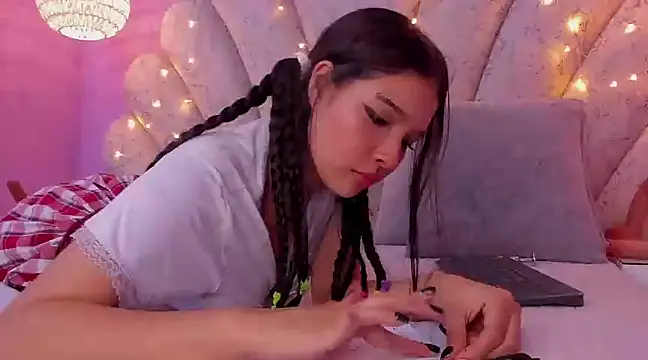 chloe watson  online show from March 2025 02:36:01 AM