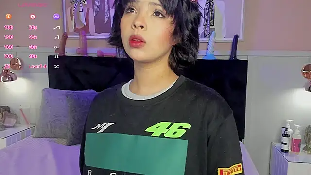 chloe watson  online show from February 2026 04:31:02 PM