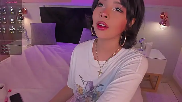 chloe watson  online show from May 2026 08:19:01 PM