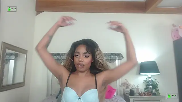 Snapshot of RobynKnight chatting on October 2025 07:31:01 AM RobynKnight online show from October 2025 07:31:01 AM