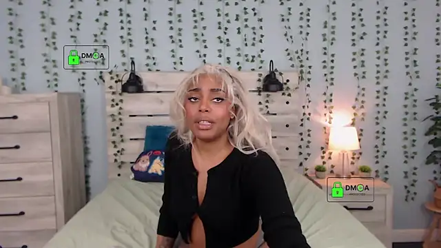 RobynKnight online show from February 2026 05:03:02 AM