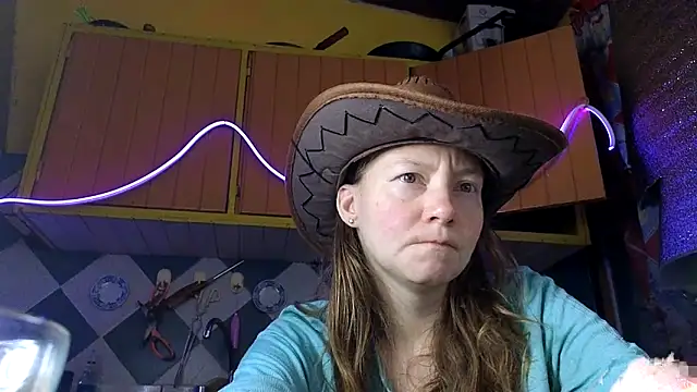 Jony Marta online show from November 2025 03:39:02 AM