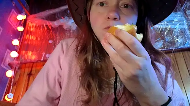 Jony Marta online show from September 2025 09:00:01 PM