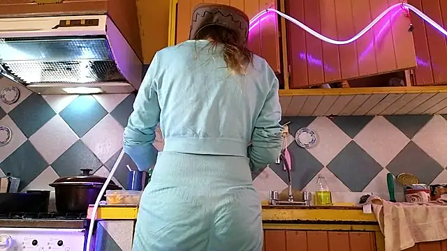 Jony Marta online show from November 2025 05:28:01 PM