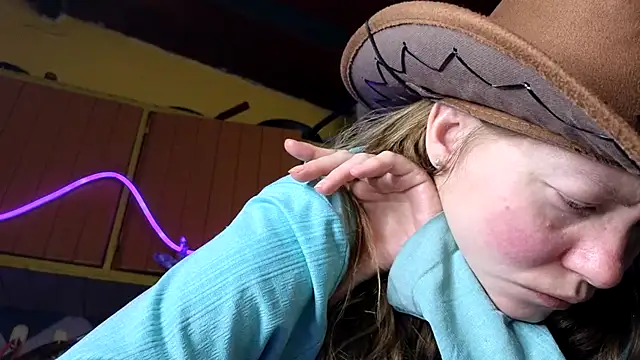 Jony Marta online show from November 2025 01:28:01 AM