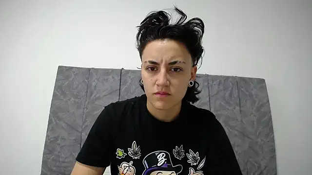 linda 33 online show from January 2026 05:53:01 PM