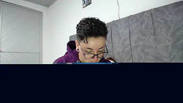 linda 33 online show from April 2026 07:03:01 AM