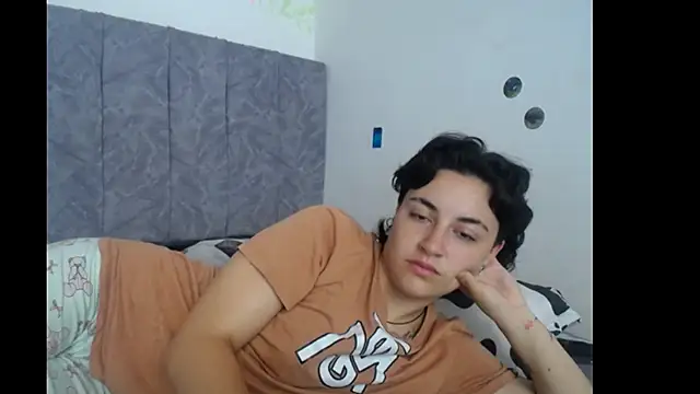 linda 33 online show from November 2025 01:55:01 PM