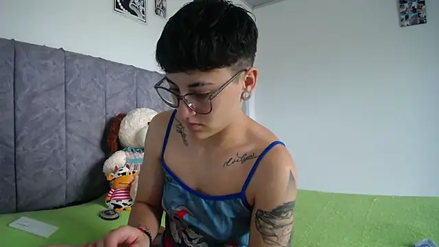 linda 33 online show from March 2026 09:09:01 PM