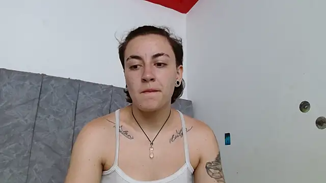 linda 33 online show from November 2025 06:30:02 PM