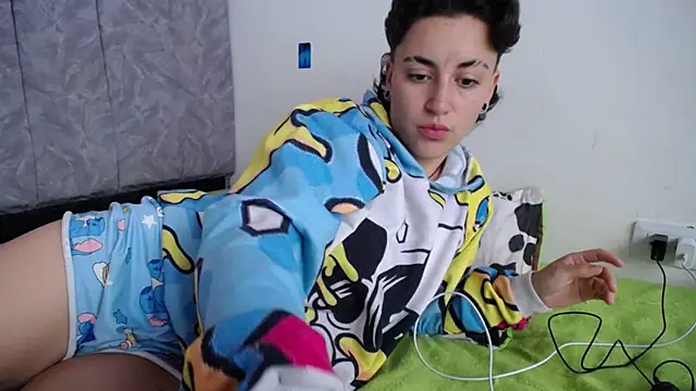 linda 33 online show from December 2025 08:08:02 PM