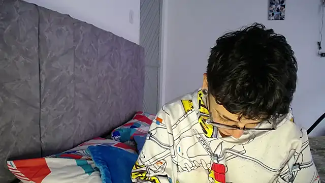 linda 33 online show from February 2026 03:53:02 PM