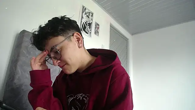 linda 33 online show from March 2026 05:25:01 PM