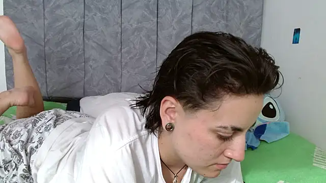 linda 33 online show from November 2025 08:14:02 PM