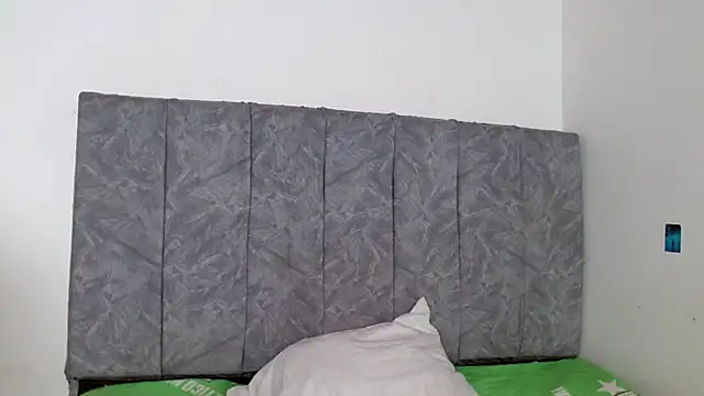 linda 33 online show from November 2025 03:27:01 PM