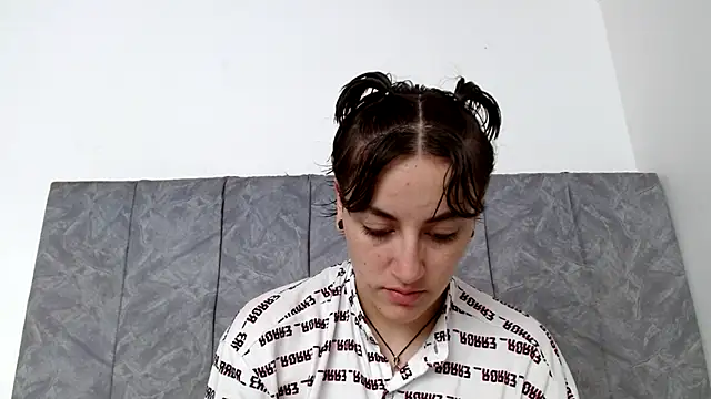 linda 33 online show from October 2025 07:23:01 PM