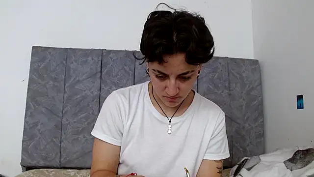 linda 33 online show from November 2025 02:23:01 PM