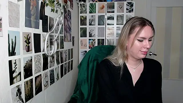 CapriScorpion online show from October 2025 10:17:01 AM