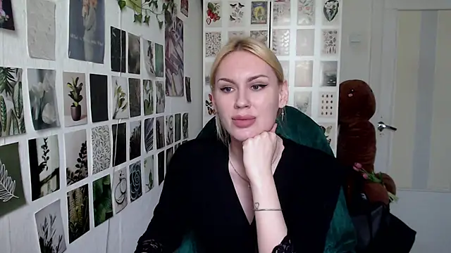 Snapshot of CapriScorpion chatting on May 2026 12:46:02 PM CapriScorpion online show from May 2026 12:46:02 PM