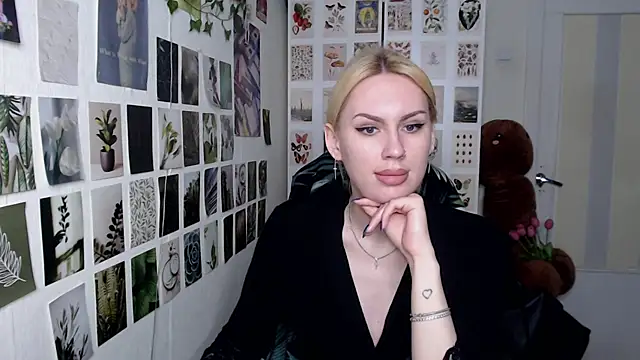 Snapshot of CapriScorpion chatting on May 2026 12:14:01 PM CapriScorpion online show from May 2026 12:14:01 PM