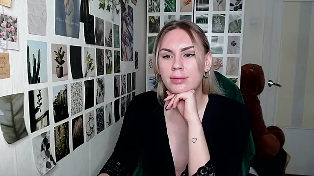 CapriScorpion online show from September 2025 11:37:02 AM