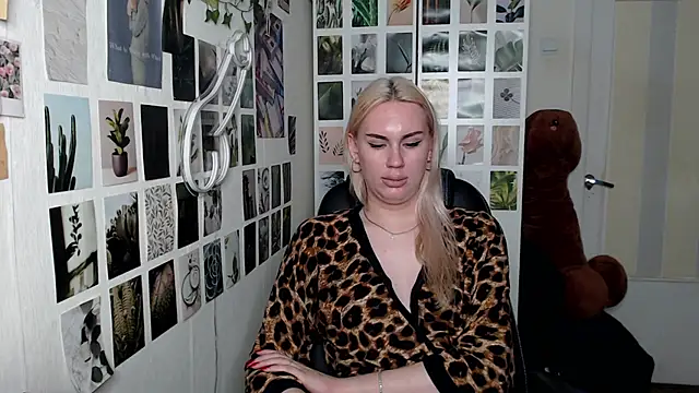 CapriScorpion online show from October 2025 01:01:02 PM