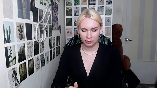 CapriScorpion online show from November 2025 12:27:01 PM