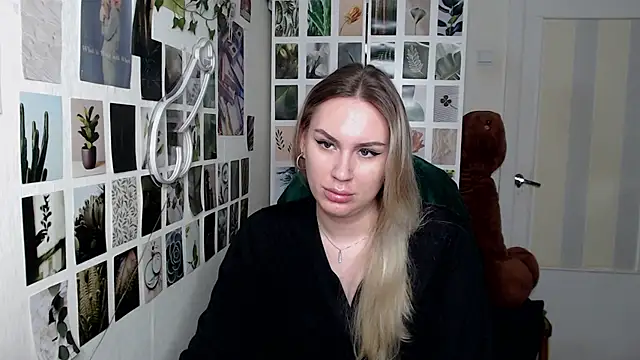 CapriScorpion online show from October 2025 01:34:02 PM